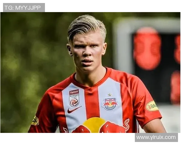 抽到南野拓实足球卡，揭开日本新星闪耀足坛的传奇之路